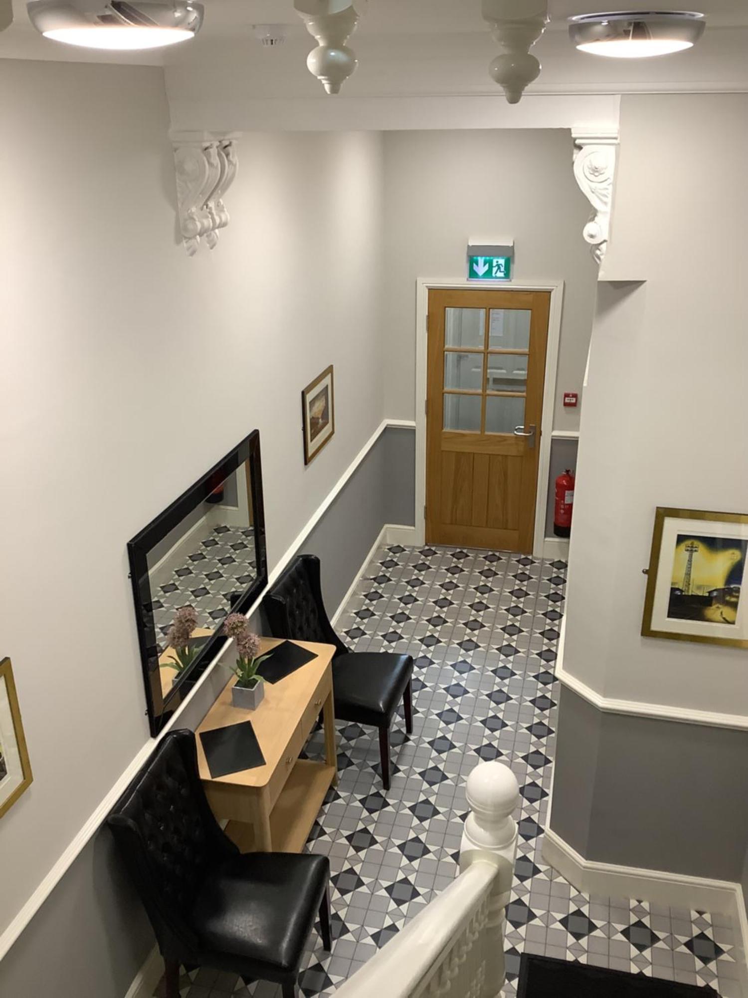 Jeffersons Abbey Road Serviced (adults Only)