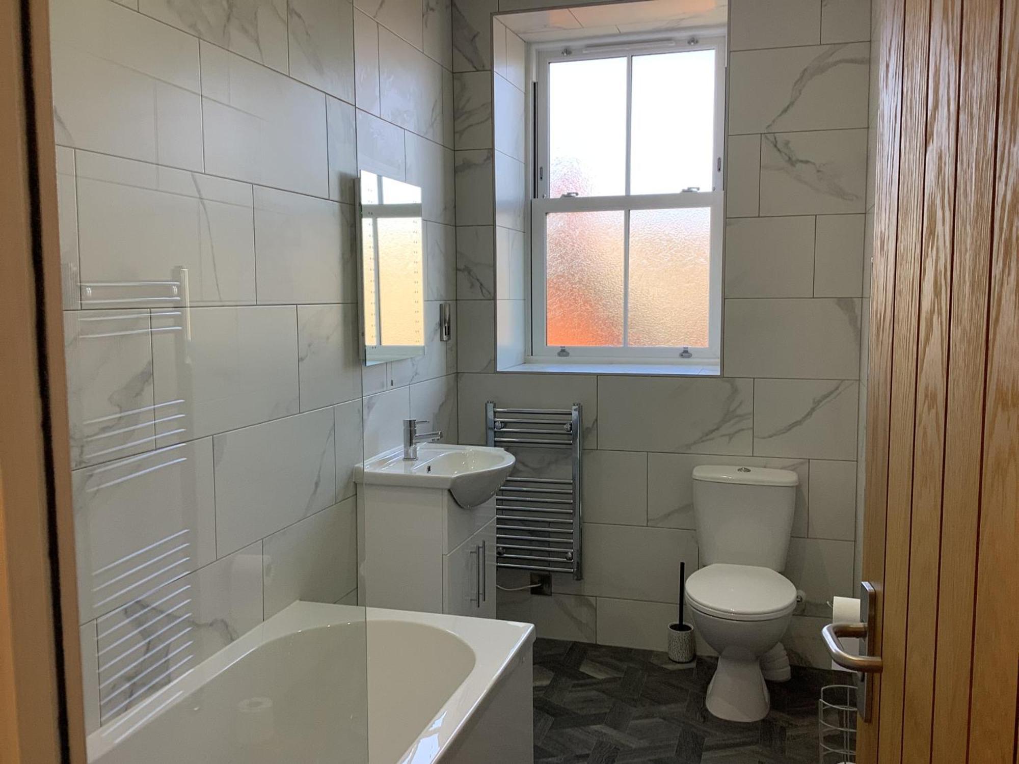 Jeffersons Abbey Road Serviced (adults Only) * Barrow-in-Furness